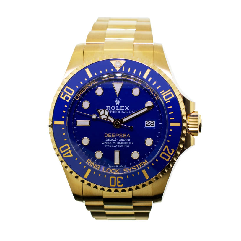 136668LB_Deepsea_YellowGold_Blue_Oyster_Rolex02_2400x