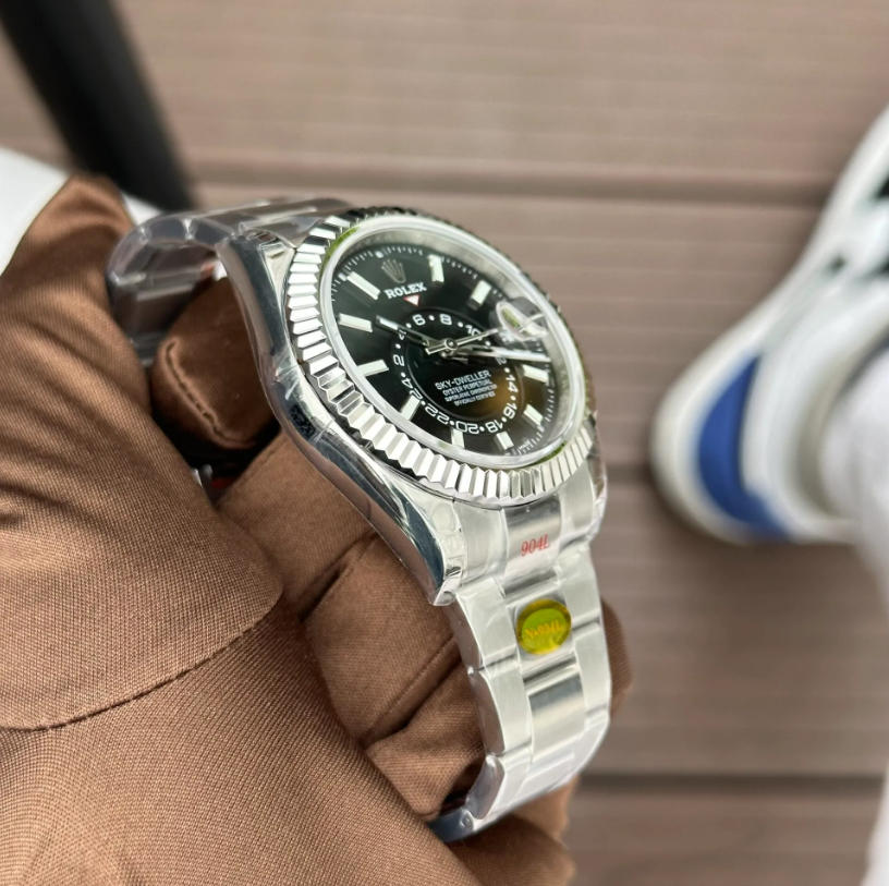 Rolex-Sky-Dweller-Bright-black-Dial-336934-Oyster-4