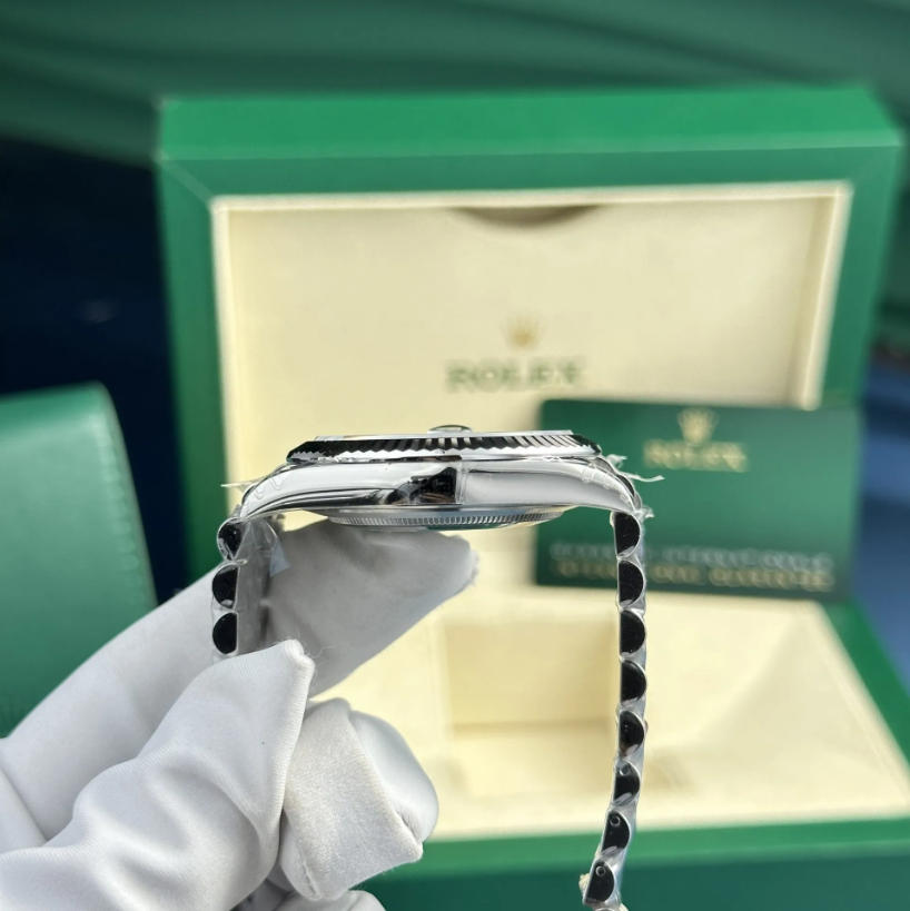 Superclone-Rolex-Datejust-41mm-Blue-Dial-126334-Jubilee-6
